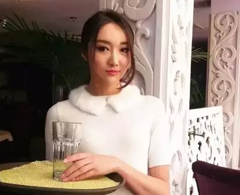 餐飲老板回復想嫁有錢人的餐飲服務員的一段話！