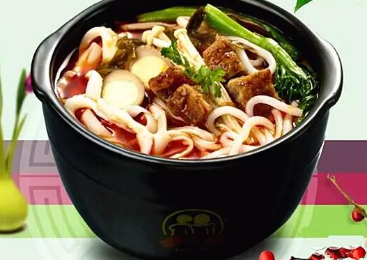 15年憑借一碗土豆粉開近千家店，秘訣是什么？|餐飲界