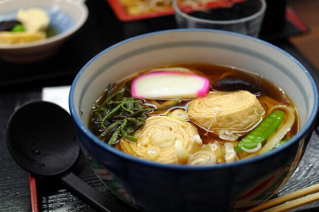 這家面館憑啥在頻頻面臨“洗牌”的餐飲業(yè)站穩(wěn)腳跟？|餐飲界