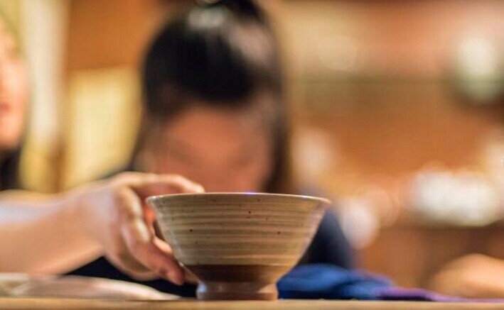 當(dāng)咖啡遇上豬蹄，茶真鄉(xiāng)這樣突圍“慢餐飲”|餐飲界