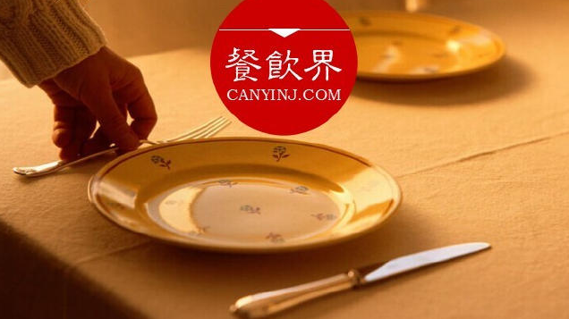 日本咖啡館馬失前蹄，原因竟是品牌升級？#周末一參#