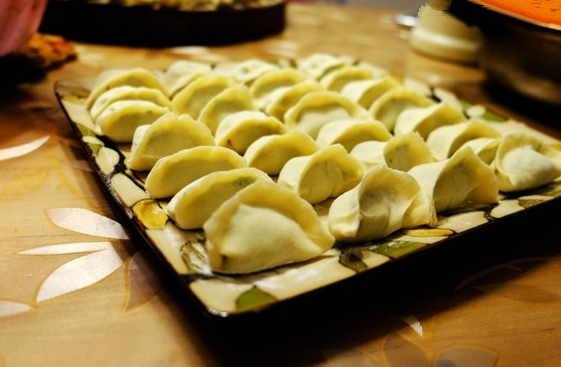 案例|餐廳遇“天災(zāi)”生意大滑，員工流失，怎么自救？