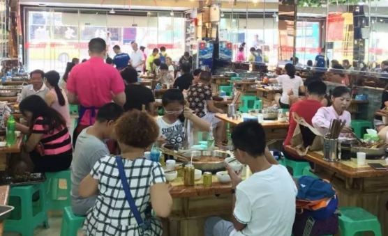 租金漲10倍，串串4角生意怎么做？揭秘重慶最老串串年收100萬(wàn)