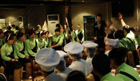 你不在，餐廳就亂成一鍋粥？你該需要一個(gè)后備店長(zhǎng)！|餐飲界