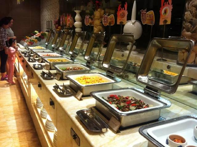  自助餐快沒法干了，活路在哪里？|餐飲界