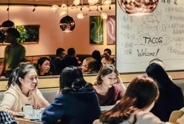天吶！他開了60多家店，竟然1道菜也不會做|餐飲界