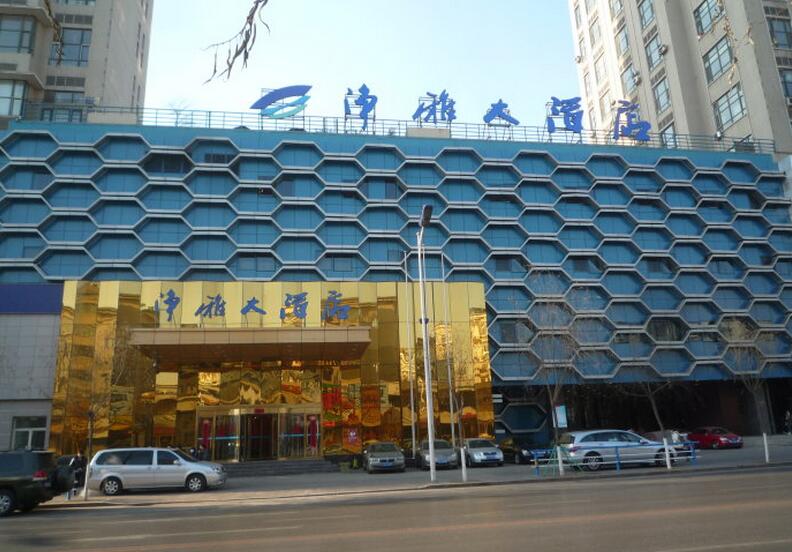 28歲的餐飲巨頭倒下了：昔日行業(yè)標(biāo)桿，無數(shù)人跑去偷師|餐飲界