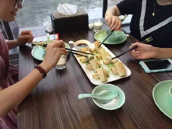 年底再不放大招，你的餐廳就OUT了~