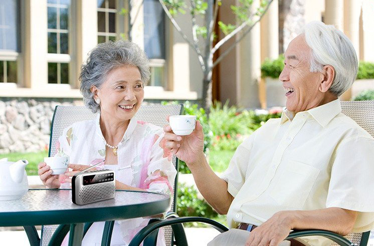 老年餐廳探索困難重重，華天“適老化”改造能否突圍？