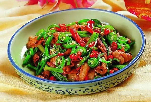 招牌菜不賣免費送，老板卻還年賺100萬