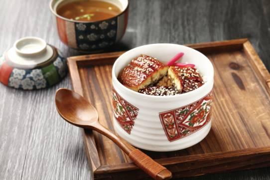 食材成本占了80%，他賠了1500萬(wàn)；最終鰻步靠一款單品爆紅