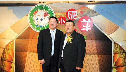 他17歲發(fā)家，靠一張秘方狂賺數(shù)十億，看一代餐飲帝國(guó)興衰史|餐飲界
