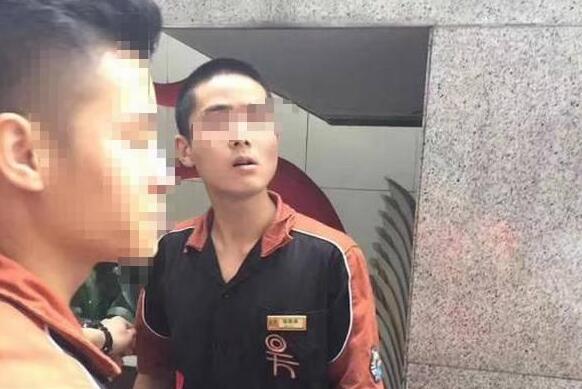 顧客催拿餐牌被服務(wù)員打？餐廳做到這樣才不會被投訴