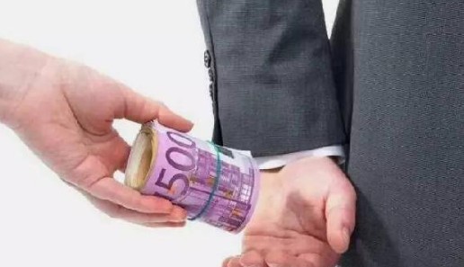 采購吃回扣200余萬被抓！餐企如何對行業(yè)“潛規(guī)則”說不？