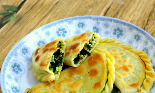 菜館吃韭菜盒子硌掉一塊牙 誰該擔責？