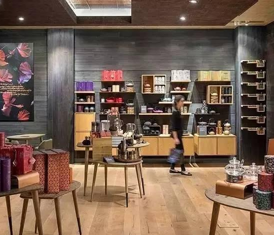 星巴克的焦慮：豪擲88億收回門店所有權(quán)、關(guān)閉379家茶飲店……