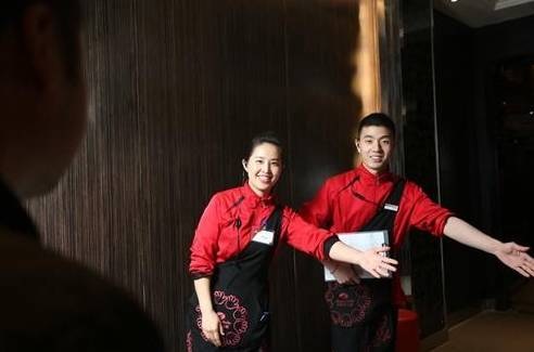 占領(lǐng)北上廣深、布局海外7國，擁有200+門店的海底撈為什么不在重慶開店？