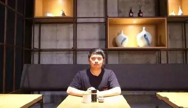 15歲債臺(tái)高筑，28歲開了一家全球最火米粉店，估值1億！