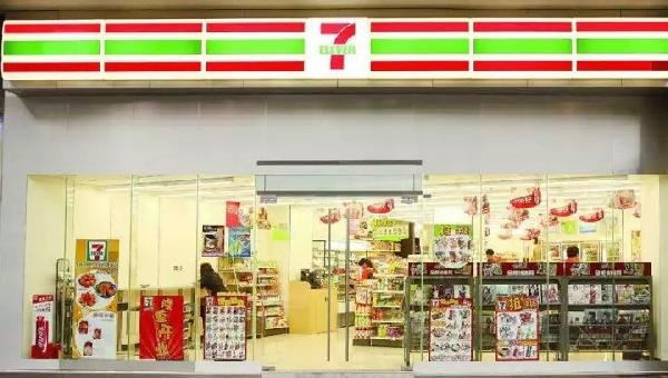 3年少賣(mài)80億包，一個(gè)明星爆品如何走下神壇