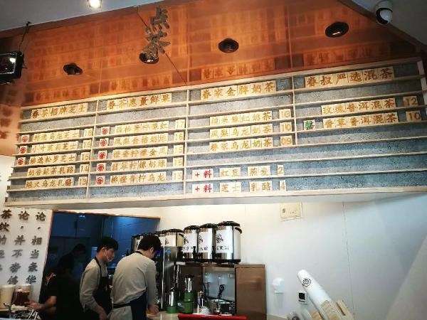 “嚴(yán)選菜單”成流行：它僅憑15款產(chǎn)品，8個(gè)月開(kāi)火6家新店