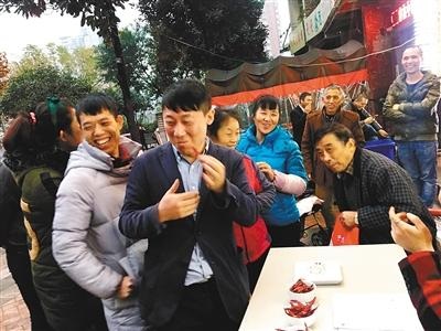 火鍋店奇葩招聘引熱議：你能吃多辣，工資就有多高