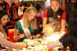 2小時(shí)2500個(gè)訂位，這輪海外開餐廳的市場(chǎng)到底有多大？|餐飲界