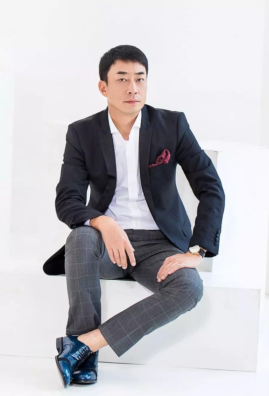 他開8種不同業(yè)態(tài)餐廳，每一家都很火，他到底靠什么？