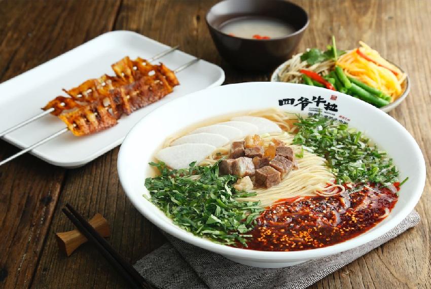 如何優(yōu)雅地吃掉一碗正經(jīng)牛肉面？