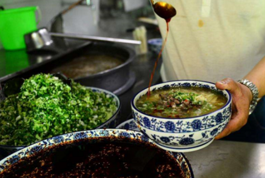 一碗上進的牛肉面！上海、杭州、蘇州三地青海拉面店摁下互聯(lián)網(wǎng)+的增收“快進鍵”