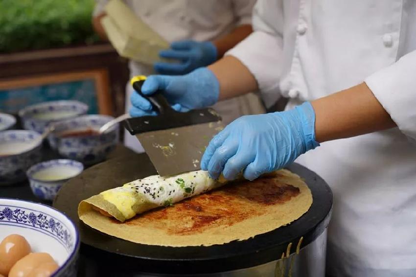 煎餅馃子出標(biāo)準(zhǔn)，薄餅直徑不小于38cm！網(wǎng)友：以后還能加辣條么？