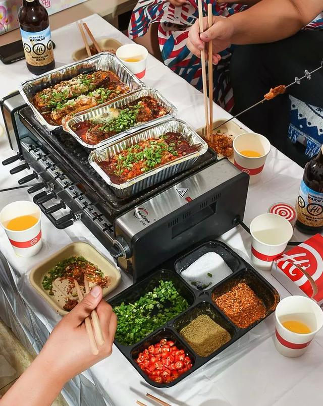 海底撈開(kāi)始做燒烤外賣，你怎么看？