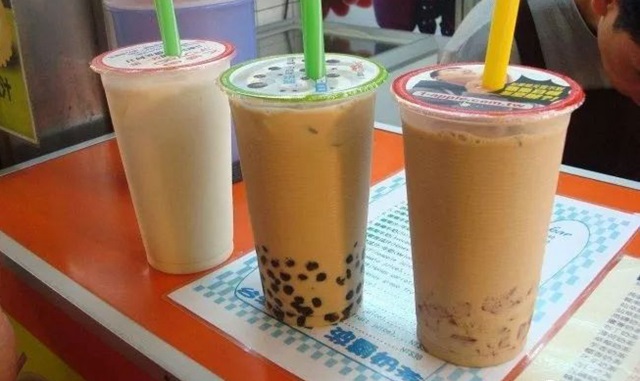 一點(diǎn)點(diǎn)、貢茶、Coco都可等14款“無(wú)糖”奶茶竟然都含糖