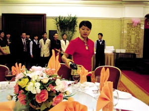 員工主動(dòng)辭職，糊涂公司賠2萬(wàn)余元！餐企如何規(guī)避用工風(fēng)險(xiǎn)？|餐飲界