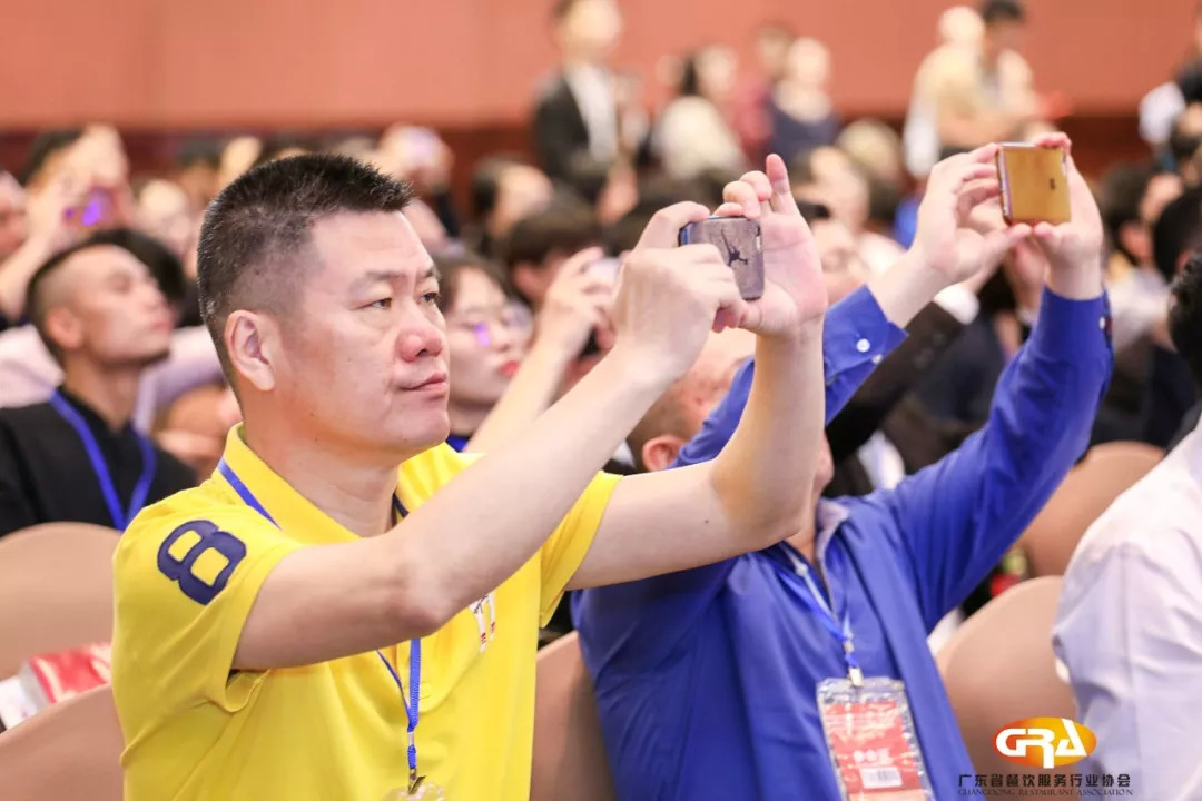 第四屆中國餐飲業(yè)商業(yè)模式論壇圓滿落幕，600位餐飲精英齊聚探討新時期、新餐飲、新模式
