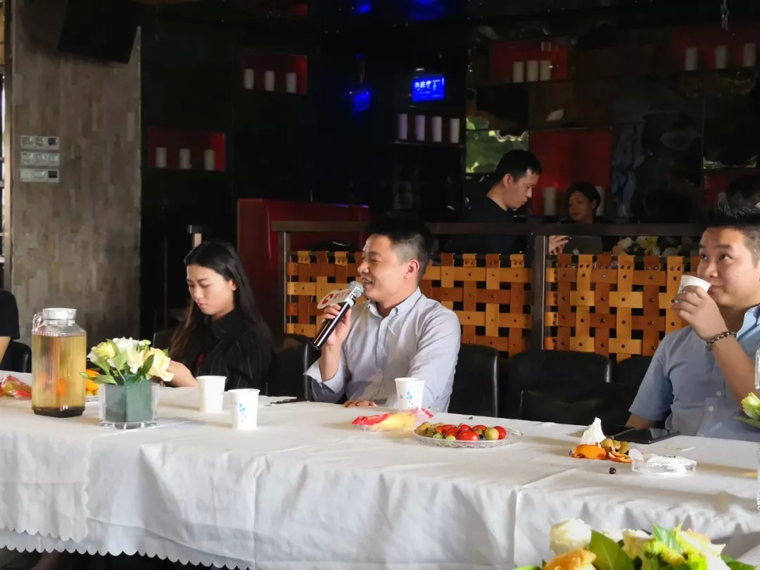 跨界思維：如何低成本跨界做營(yíng)銷(xiāo)？| 餐創(chuàng)營(yíng)分享精華