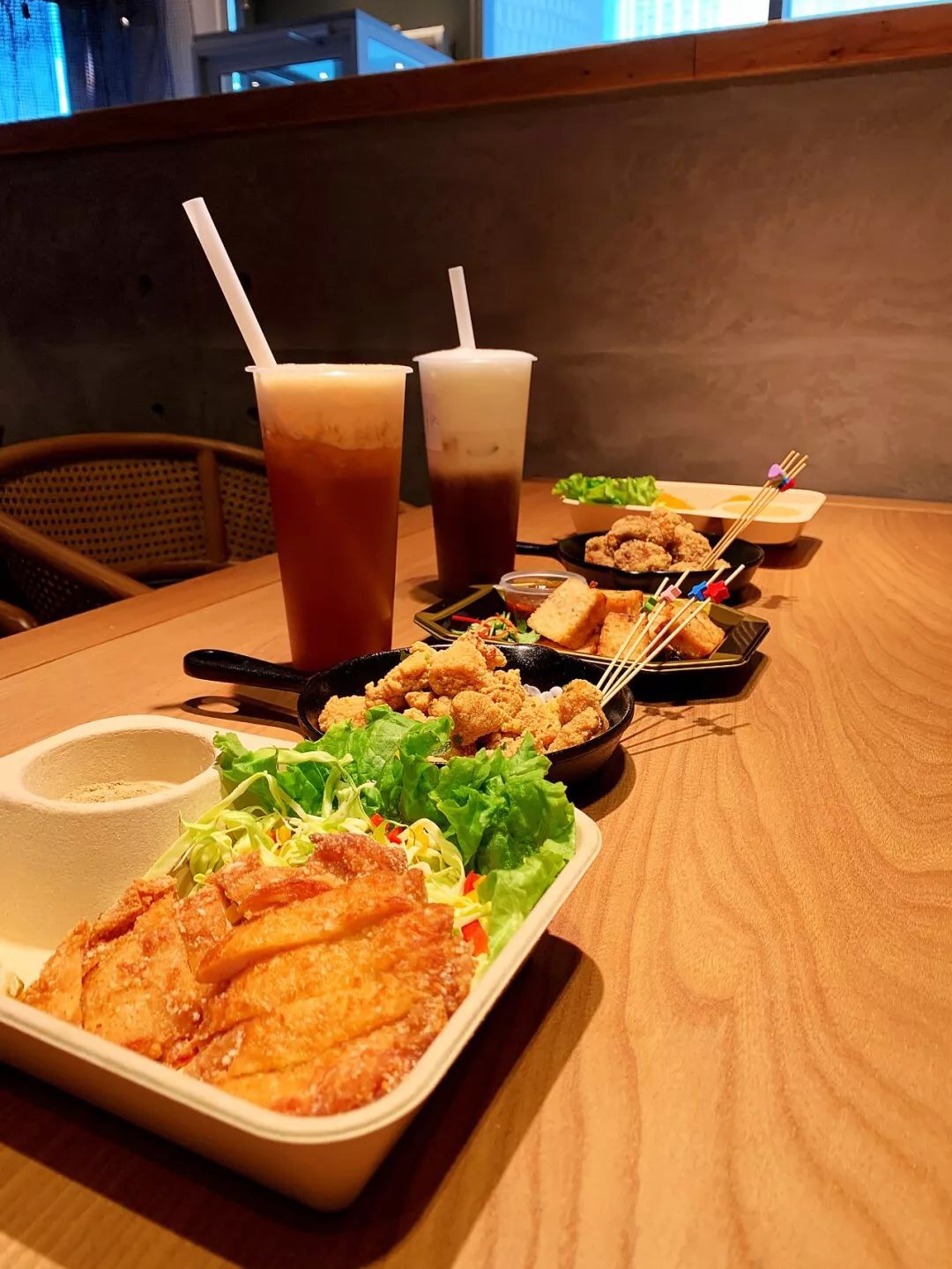餐飲大事件223期 | 胡潤全球富豪榜發(fā)布，海底撈夫婦財(cái)富達(dá)2450億元、廣州酒家股東集體減持