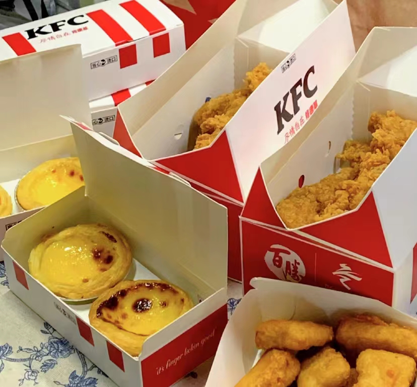 大廠人奔向餐飲業(yè)，店員月薪過萬(wàn)