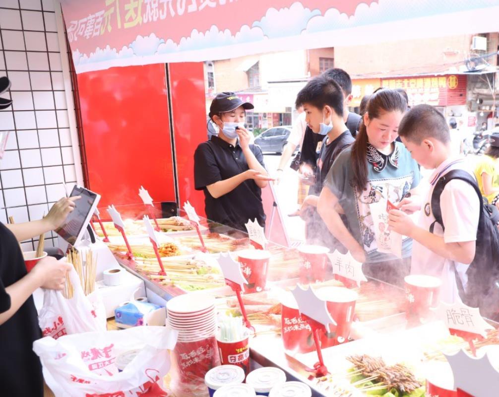 用微信可直接點(diǎn)外賣(mài)，騰訊推出企業(yè)推幫餐館自動(dòng)攬客