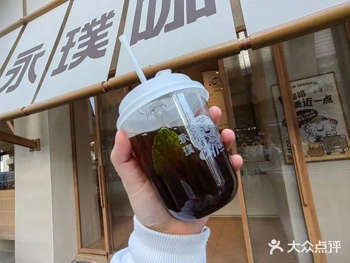 三頓半和瑞幸的相遇，是業(yè)態(tài)重塑還是渠道延伸？