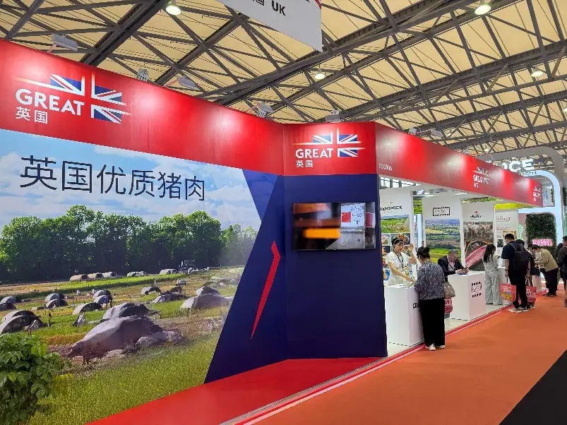 英國(guó)農(nóng)業(yè)與園藝發(fā)展委員會(huì)亮相2025年SIAL西雅國(guó)際食品和飲料展覽會(huì) 優(yōu)質(zhì)英國(guó)豬肉全面呈現(xiàn)，深化中英食品行業(yè)合作
