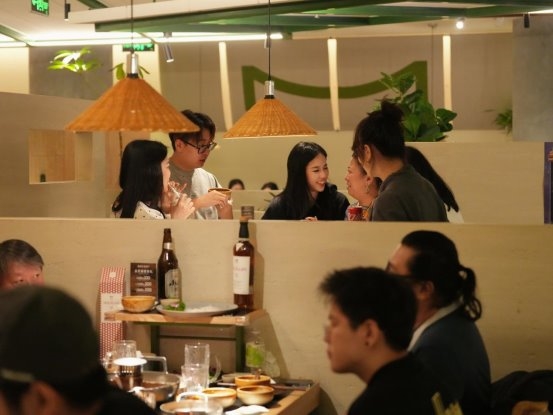 孟慧圓深夜打卡！單日狂賣6萬(wàn)、翻臺(tái)5輪，沸點(diǎn)計(jì)劃憑啥火出圈？